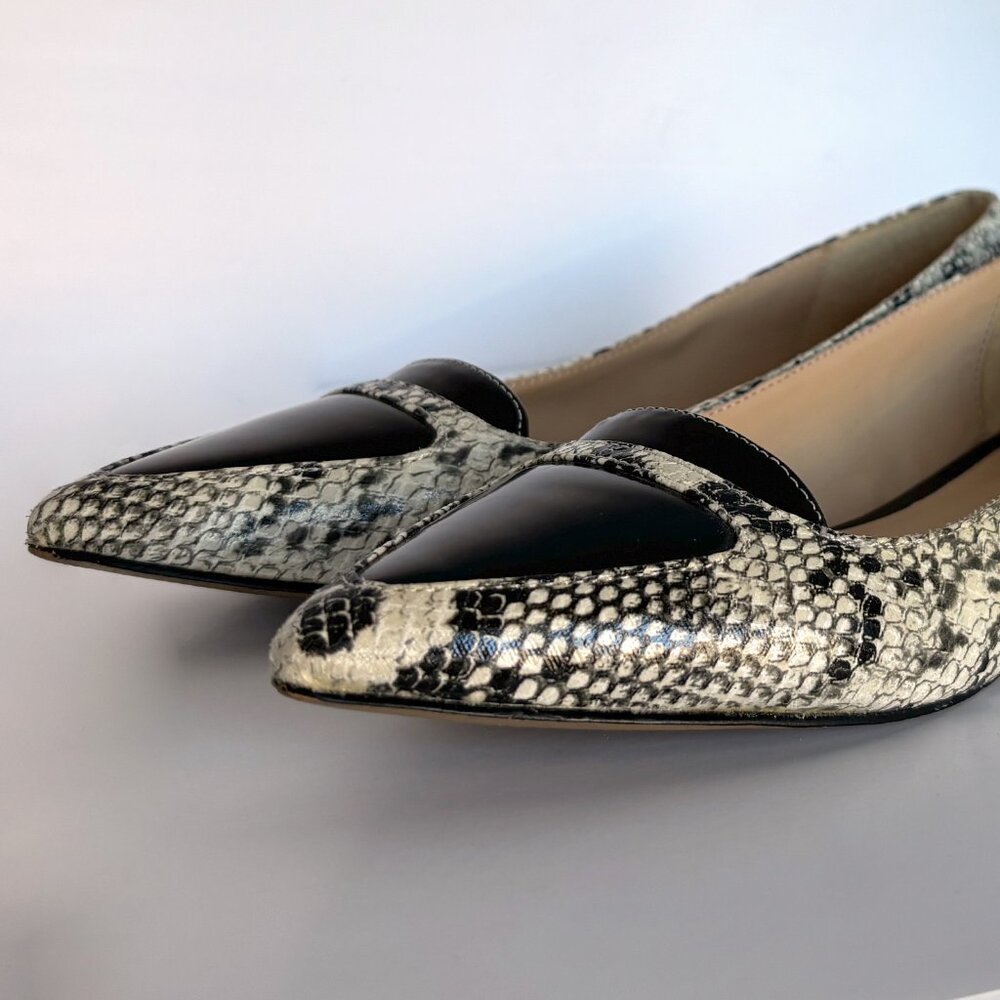 Expression Snakeskin Pointed Toe Flats, Black & Off White with Low Heel, sz 6 - Picture 6 of 7
